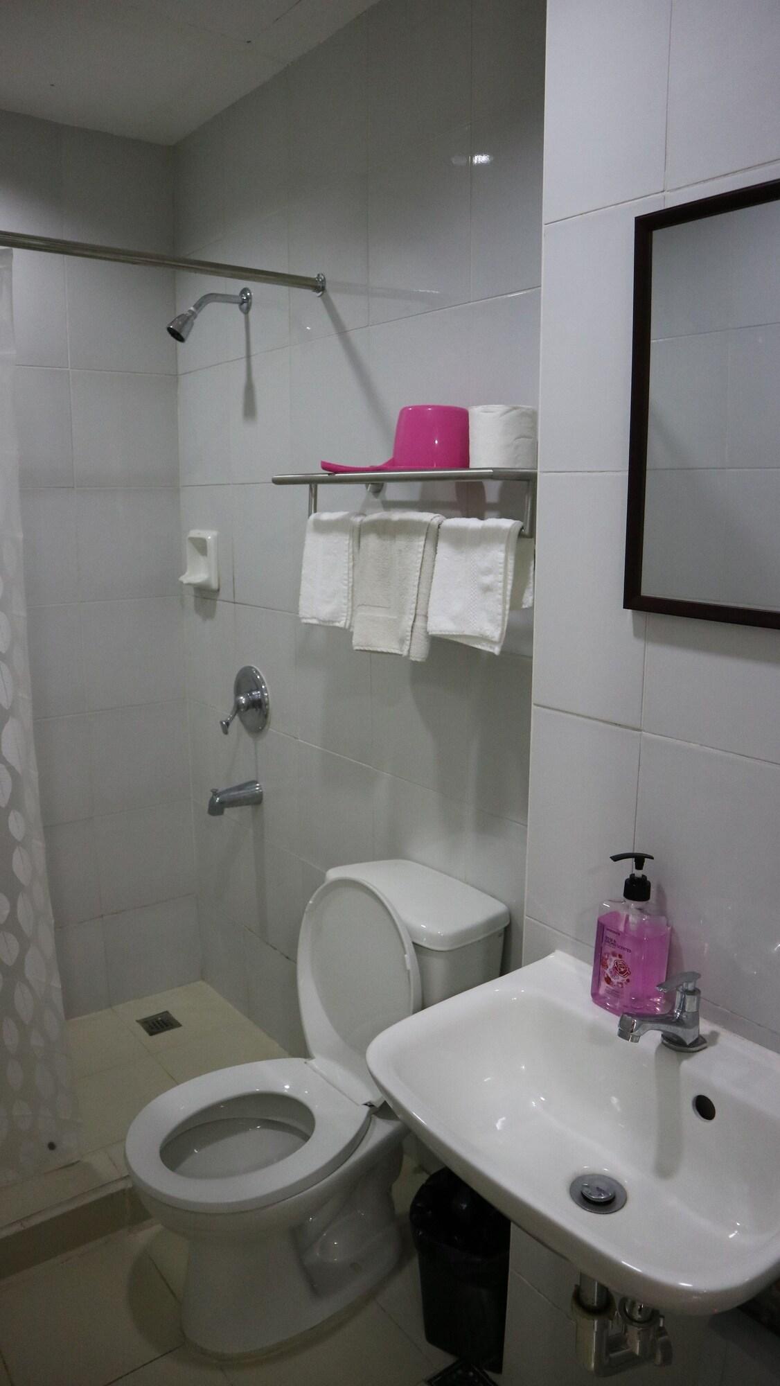 Doniti Suites And Events Place Mandaluyong ภายนอก รูปภาพ