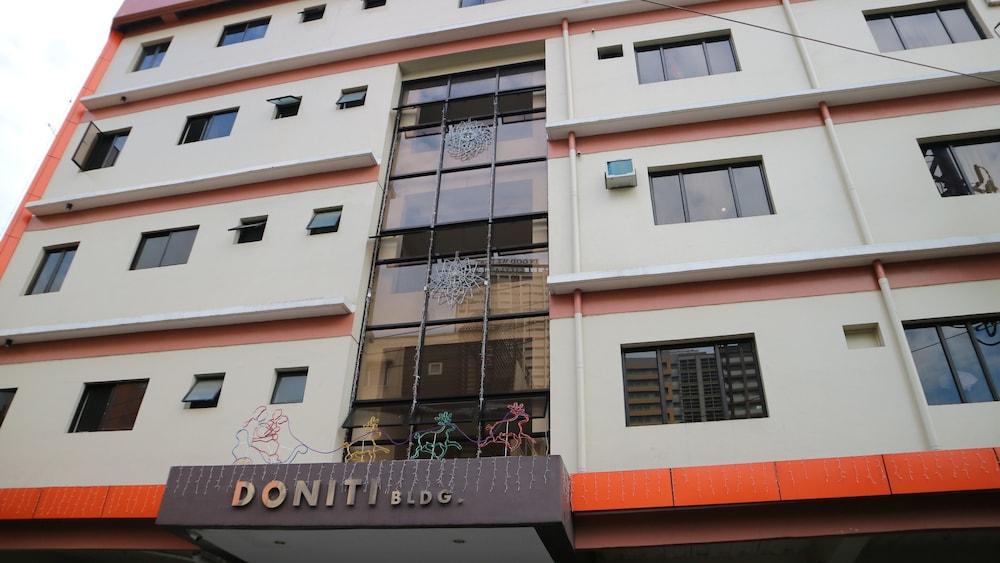 Doniti Suites And Events Place Mandaluyong ภายนอก รูปภาพ
