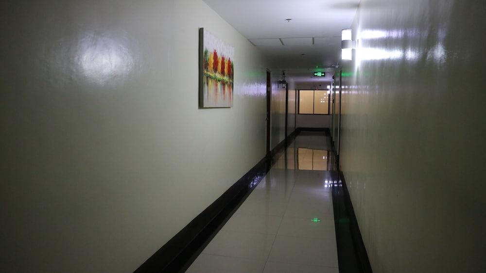 Doniti Suites And Events Place Mandaluyong ภายนอก รูปภาพ