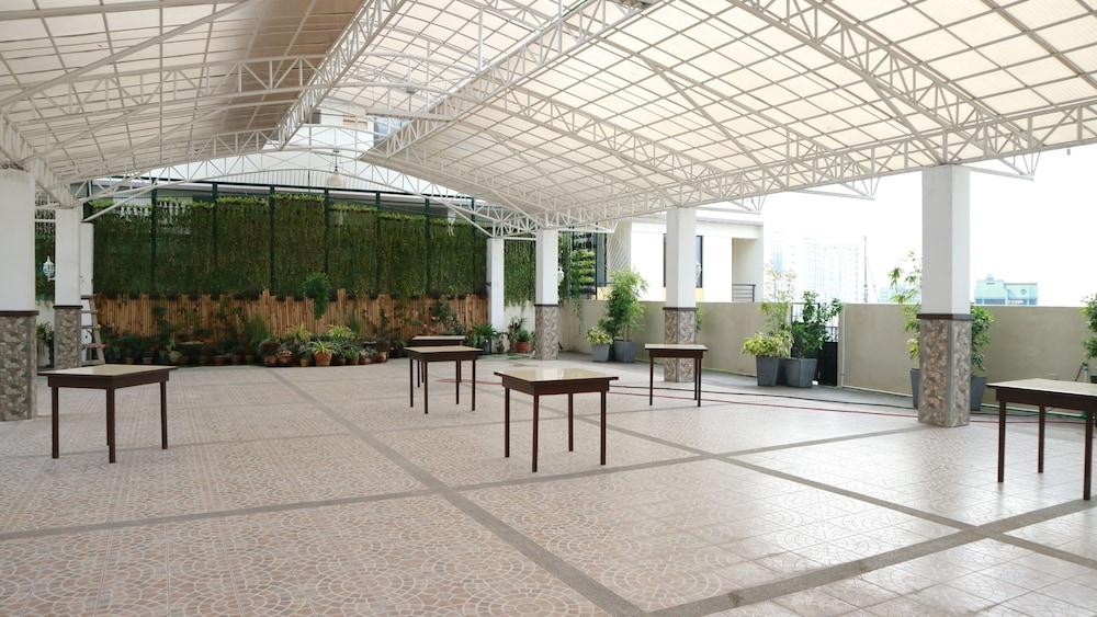 Doniti Suites And Events Place Mandaluyong ภายนอก รูปภาพ