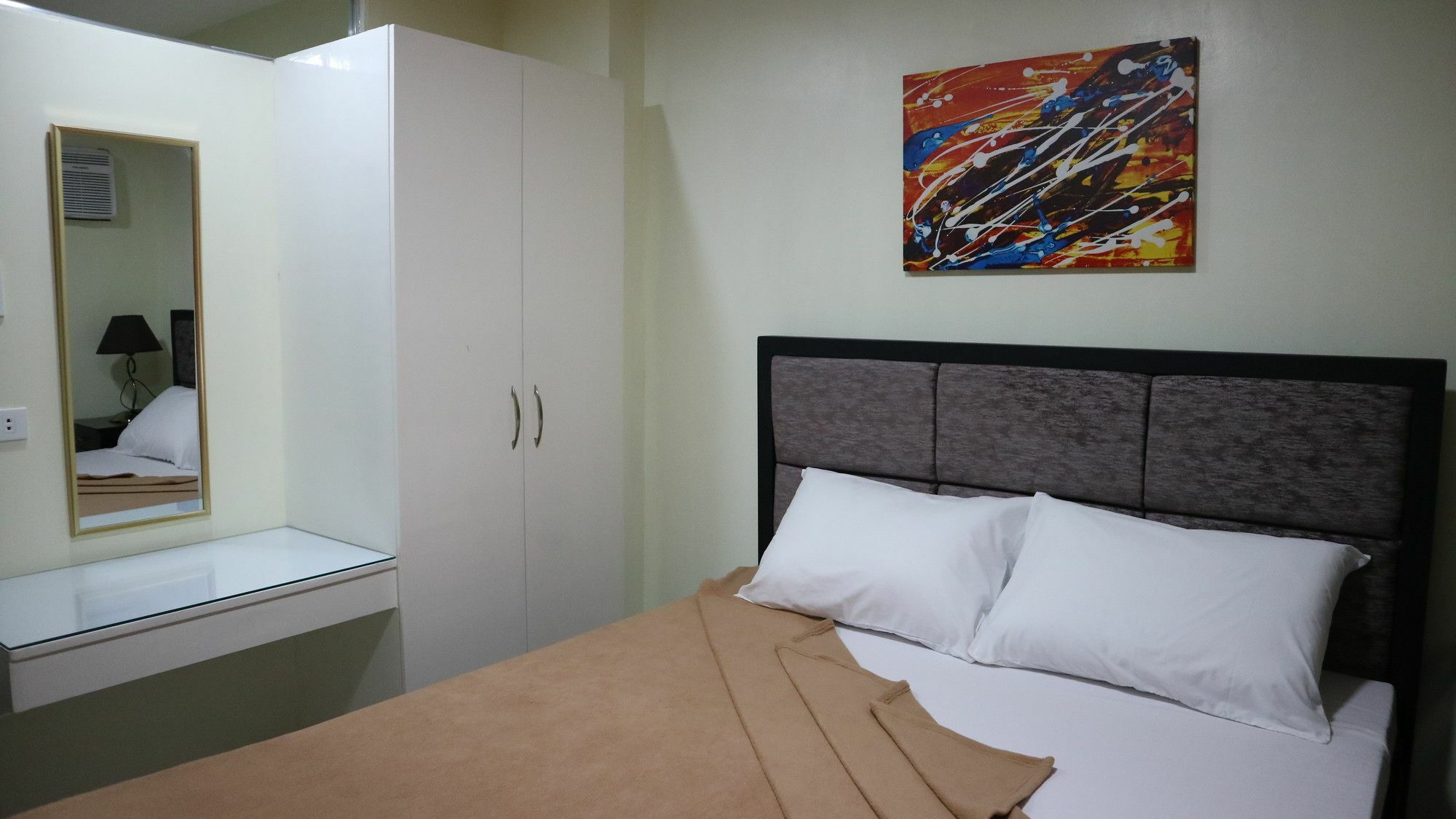 Doniti Suites And Events Place Mandaluyong ภายนอก รูปภาพ